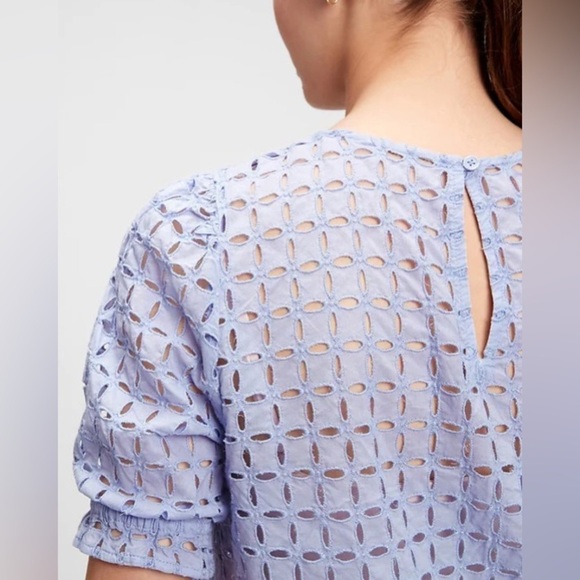 NWOT! Gap Lily Eyelet Puff Sleeve Top - Size Medium💕 - Picture 3 of 5